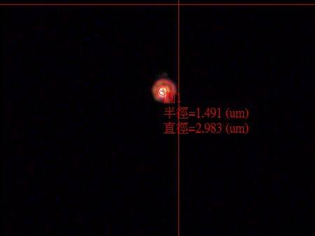 ステンレス鋼にレーザー微細穴あけされたマイクロビア